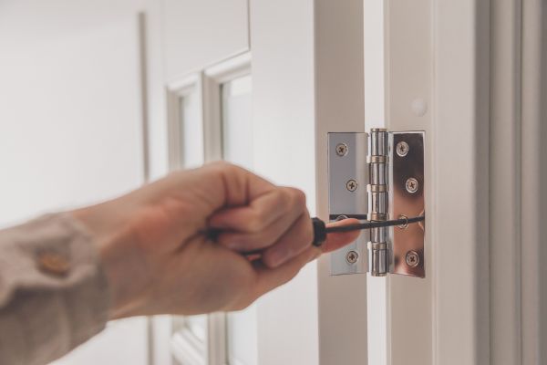 Cost of Hinge Repair in Wylie